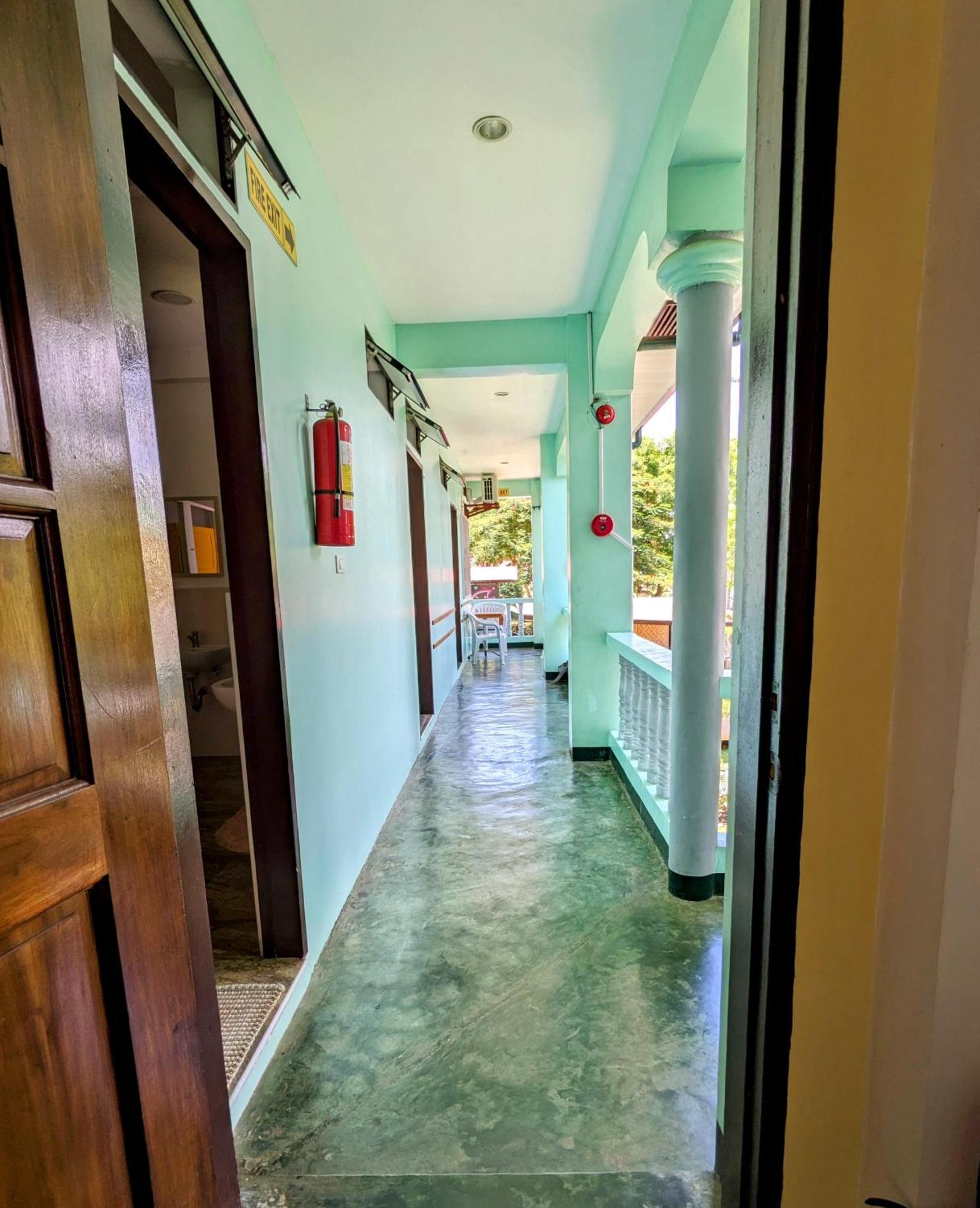 Citadel Alona Inn Panglao Exterior photo